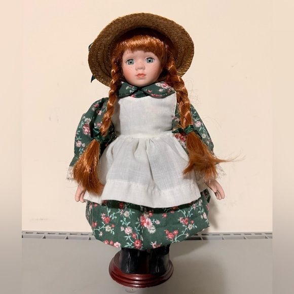 Anne of Green Gables Other - Anne of Green Gables Vintage Porcelain Doll Collectible